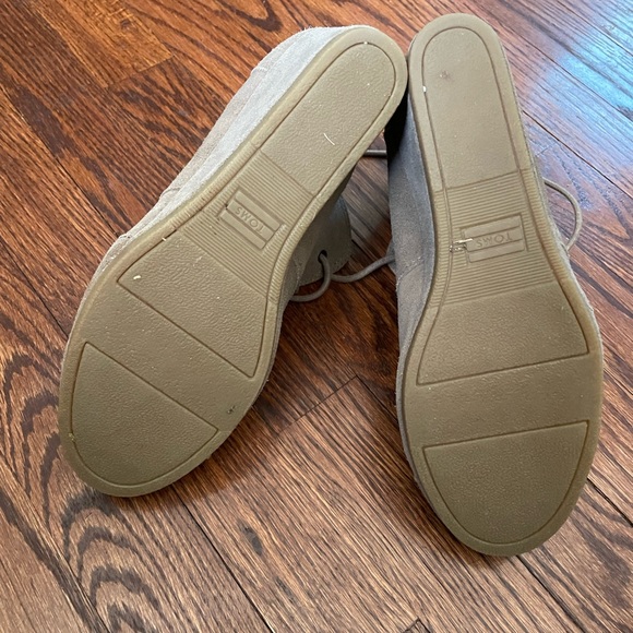 Sassy Wedges - Picture 2 of 2